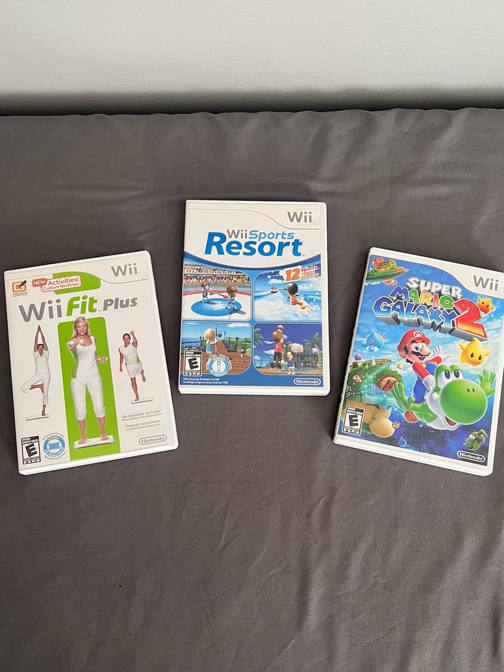 Lot Of 3 Wii Nintendo Games Sports Resort/Super Mario Galaxy 2/Wii Fit Plus
